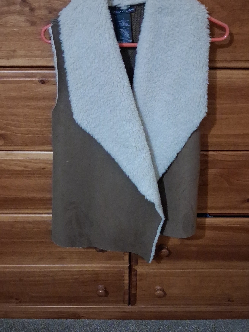 Chelsea & Theodore Brown Vest with Cream Faux-Shearling Collar And Front Lining